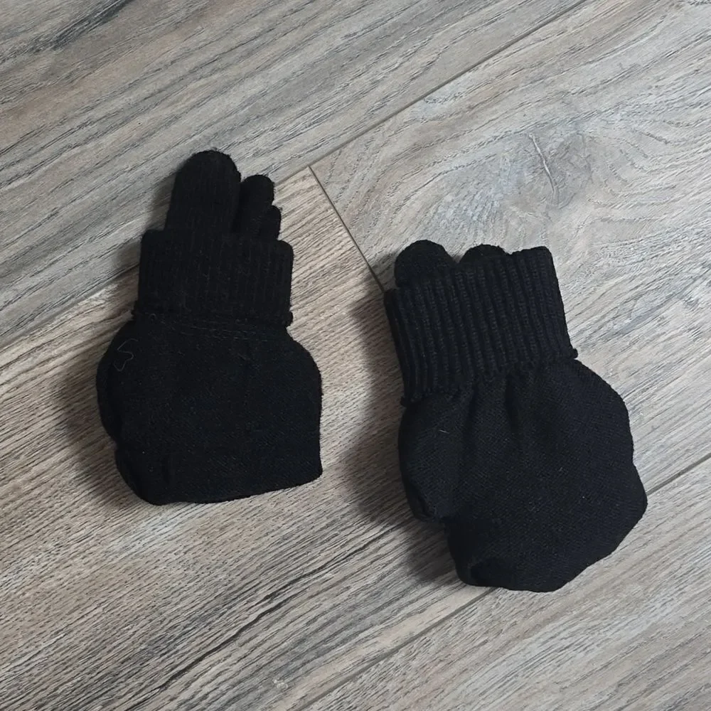 NWOT, Women's Black Gloves, Size Regular